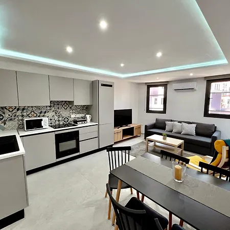 Victor 203 Apartment